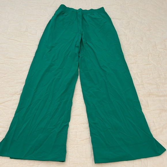 Lululemon Pants- MOVING NEED GONE - Picture 3 of 3